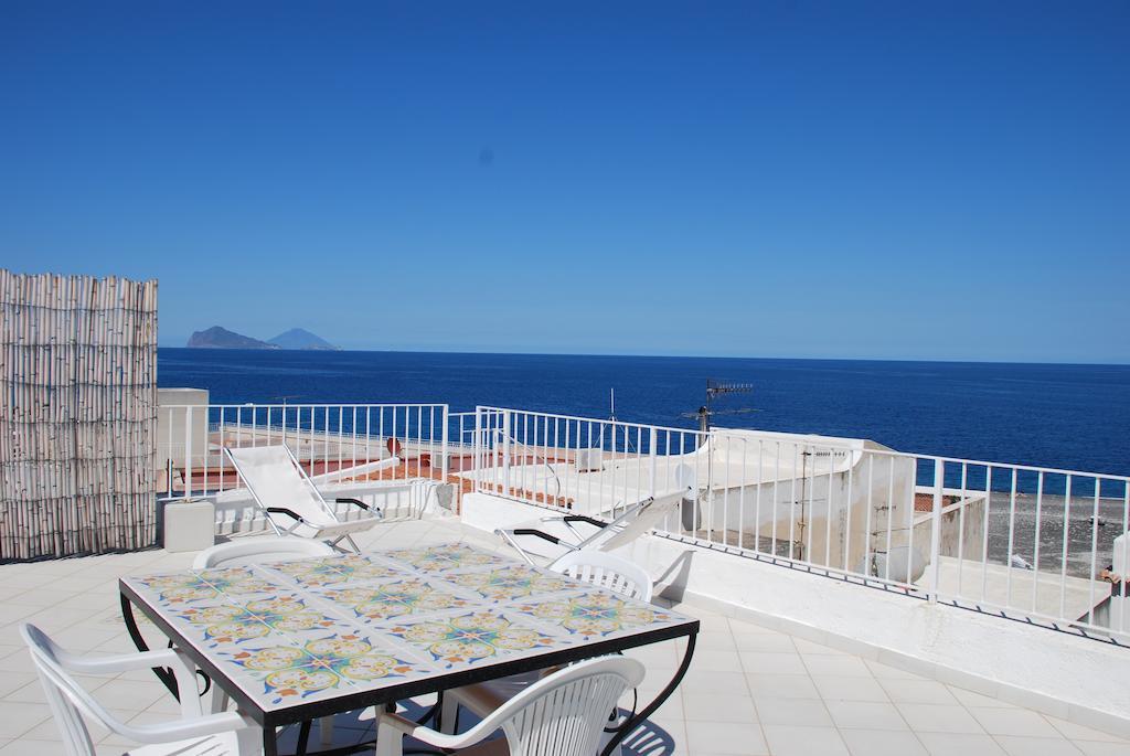 Vulcanoconsult Appartamenti Spiaggia Lipari  Habitación foto
