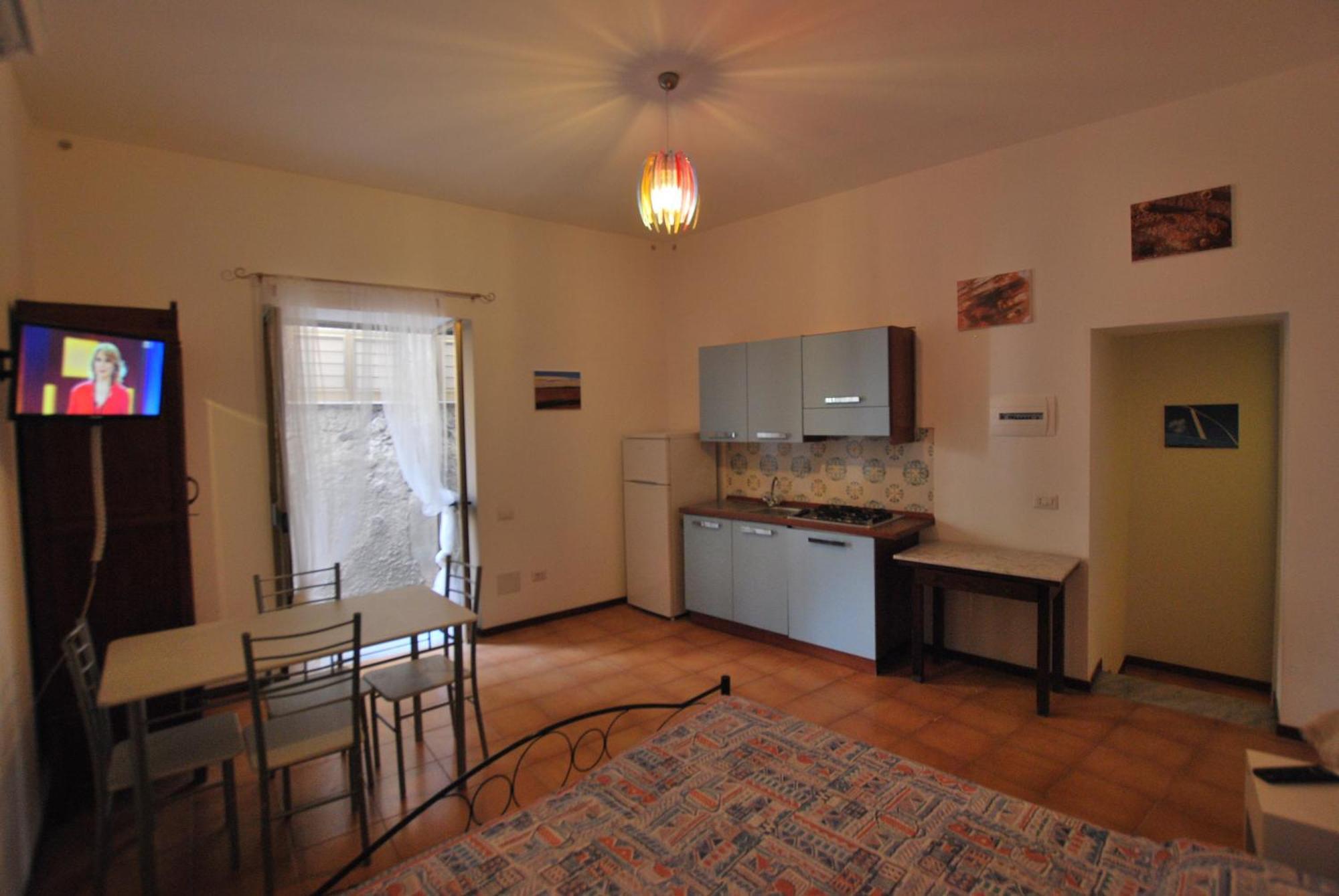 Vulcanoconsult Appartamenti Spiaggia Lipari  Habitación foto