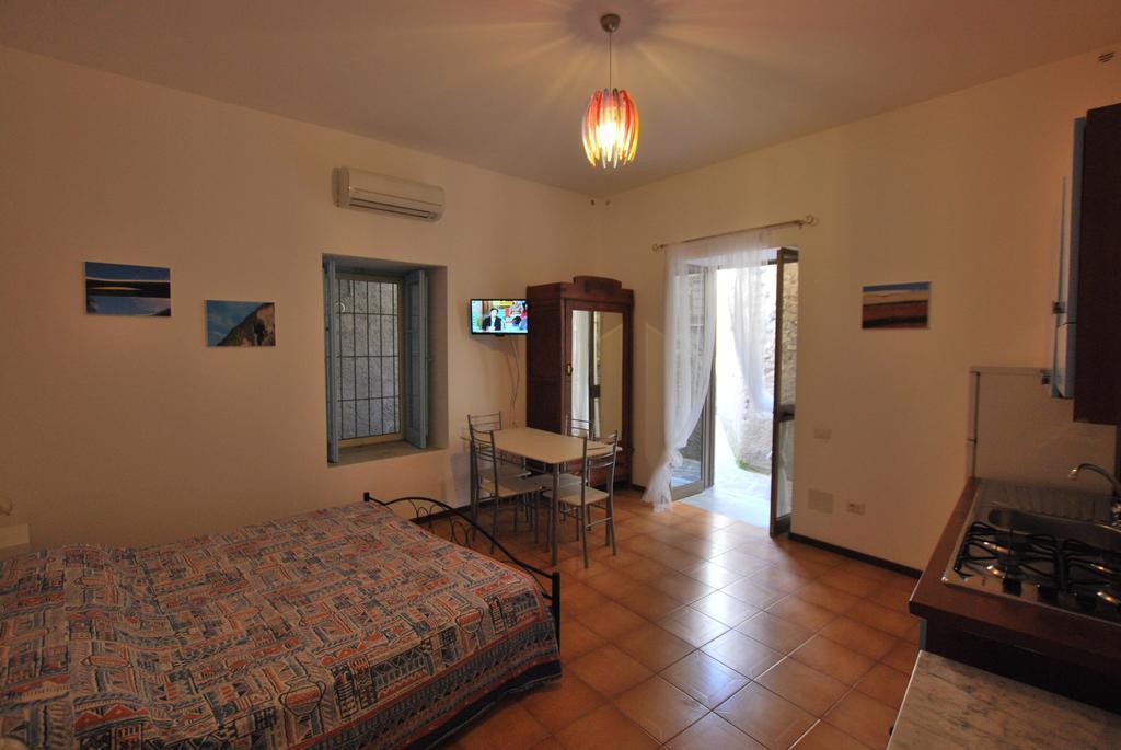 Vulcanoconsult Appartamenti Spiaggia Lipari  Habitación foto